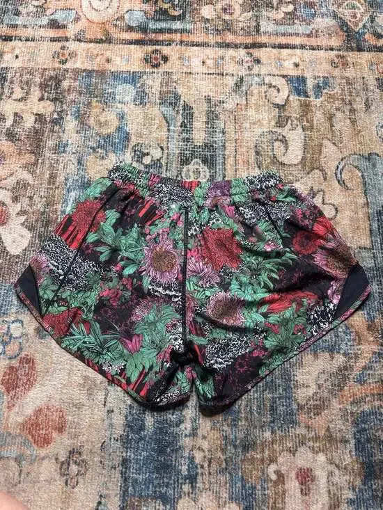 Lululemon Miami Pink Hotty Hot Shorts RARE Size 4