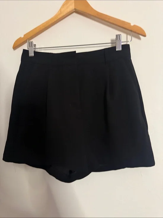 Express Black Women's Structured Skort
