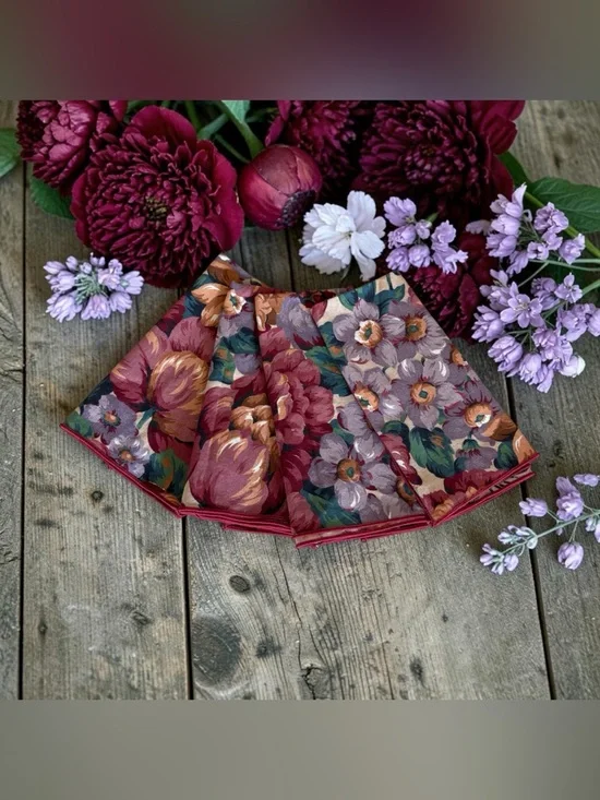4 Fabric Floral Table Napkins Cabbage Rose Chintz Motifs Deep Burgundy Rose Pink