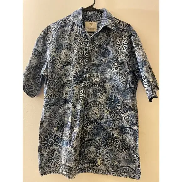 Artisans‎ Outfitters Mens Size Medium Button Down Shirt 100% Cotton Blue Print