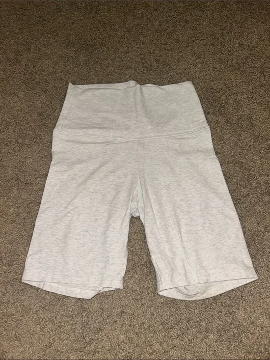 Aritzia Light Gray High-Rise Bike Shorts