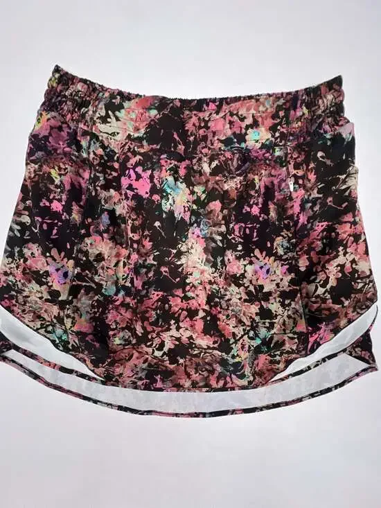 Lululemon Hotty Hot High-Rise Skirt in Stencil Blossom Multi, Size 10
