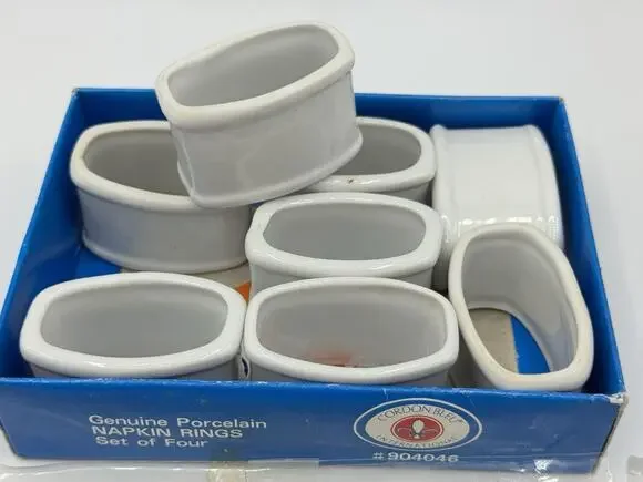 SET OF 8 VINTAGE CORDON BLEU WHITE PORCELAIN NAPKIN RINGS ORIGINAL BOX