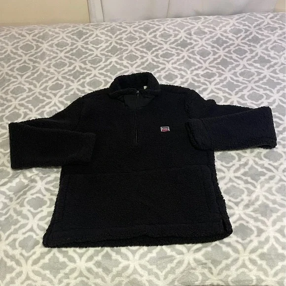 Levi's Black Sherpa Pullover, Cozy Fleece Half Zip Sweatshirt‎ - Medium