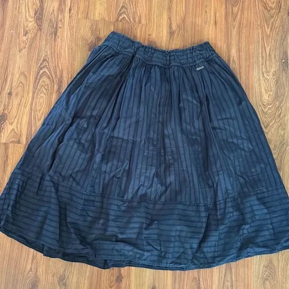 Hollister navy cotton full skirt size large pinstripe