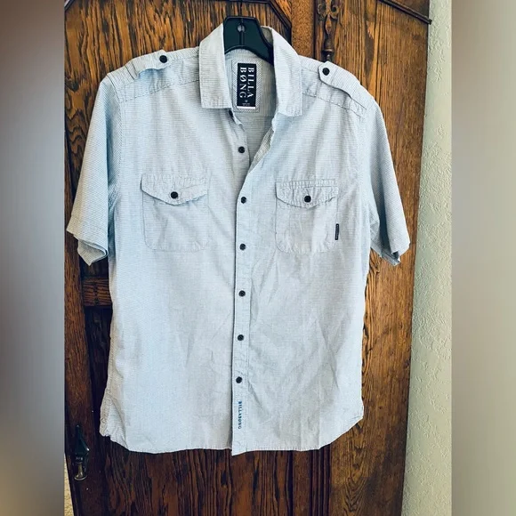 Billabong men’s button down blue and white striped shirt size medium
