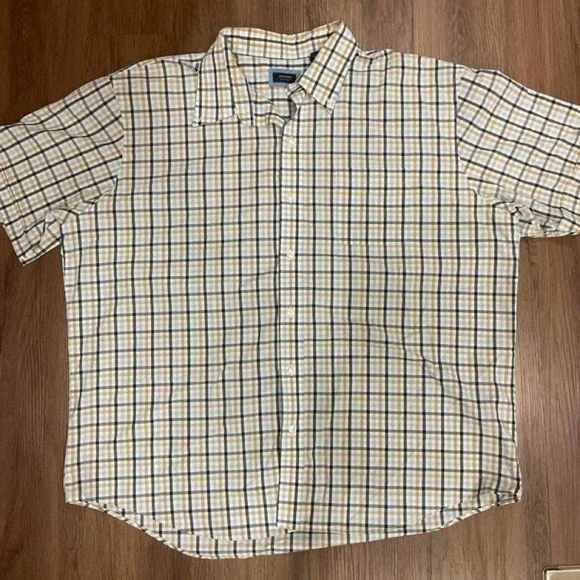 Arrow white and beige plaid button-up