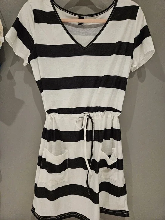 SHEIN NWOT Black and White Striped A-Line Drawstring Dress Size Small