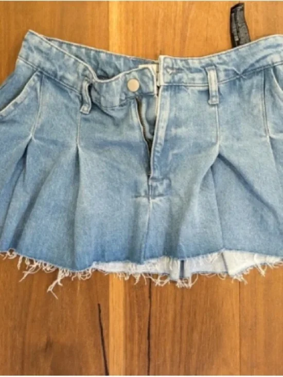 Zara Light Blue Denim Pleated Mini Skirt with Frayed Hem