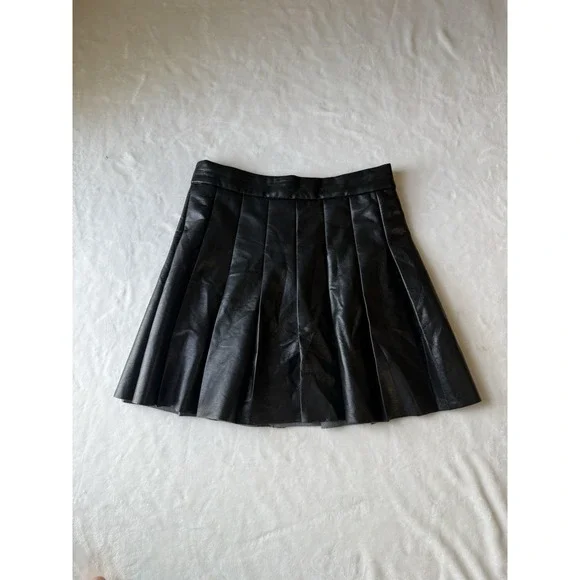 Sun-deh Sunday Best Size 4 Pleated Mini Zip‎ Skirt Academia Goth Preppy Black