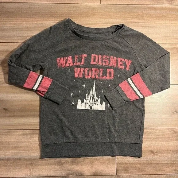Walt‎ Disney World Grey Longsleeve Shirt Women Small Bin N-16