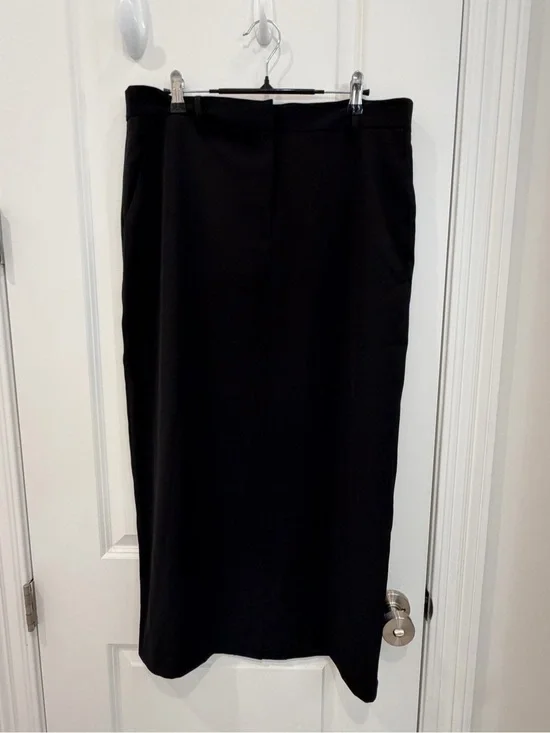 French Connection Black Pencil Skirt Sleek Minimalist Design