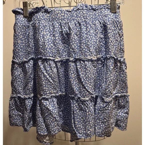 Wild Fable Ladies Size M Blue‎ Floral With Ruffles Skirt 28
