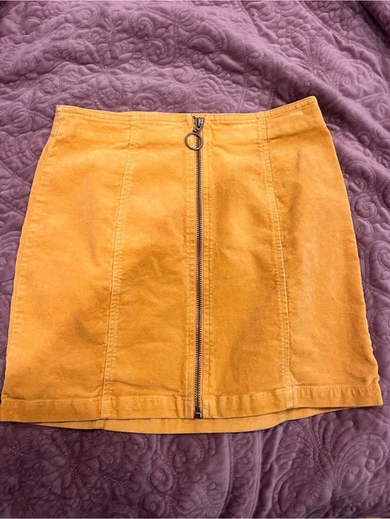 Forever 21 Ochre Front-Zip Mini Skirt
