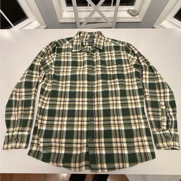 Eddie Bauer Forest Green‎ and Cream Plaid Shirt