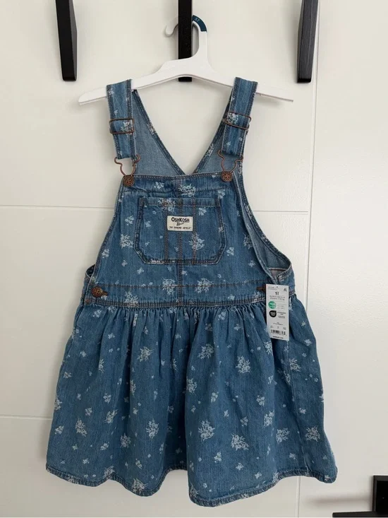 New 5T OshKosh B’gosh Floral Denim Skirtall Dress Toddler Girls Overall Dress