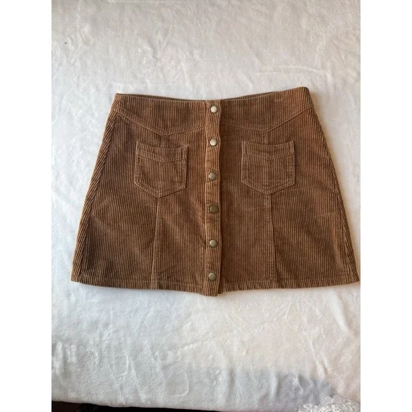 She + Sky Brown Corduroy Button-Front Pocket Mini‎ Skirt Women's Size M Preppy