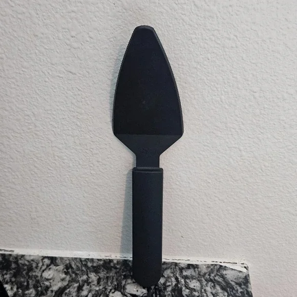 The Pampered Chef Nylon Black Plastic Slice n Serve Pie Cake‎ Cutter Server