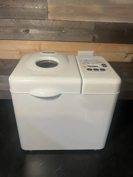 West Bend Americas Favorite Bread Dough Maker Machine 41065 1997 TESTED