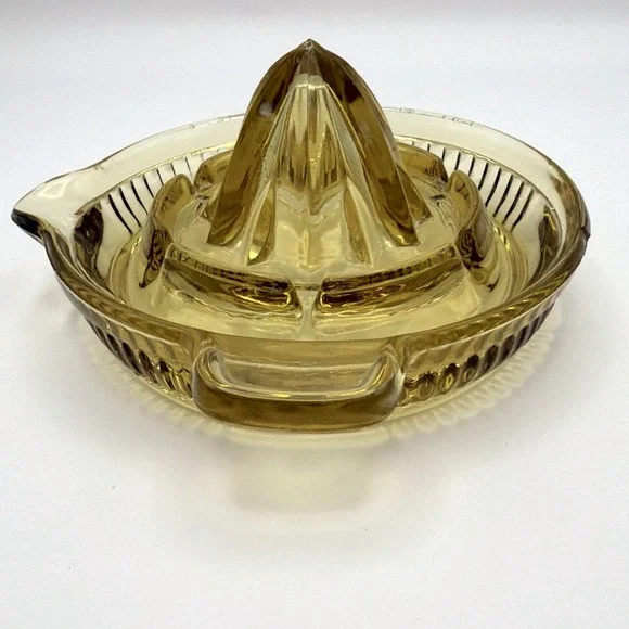VTG Amber Glass Citrus Juicer Reamer With Pour Spout And Loop Handle