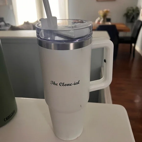 2 Kitchen Cups & Mugs Bundle! Great Price on all things drinkware !
