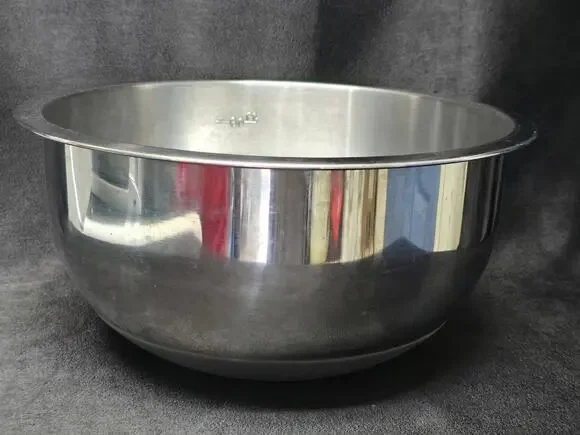WP Heavy Duty Stainless Steel 6 Quart Mixing Bowl Rubber Bottom