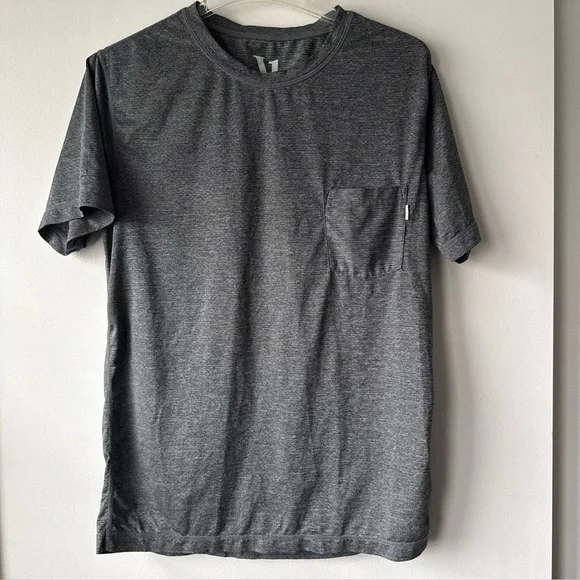 Vuori Tradewind Performance Tee‎ GRAY Small