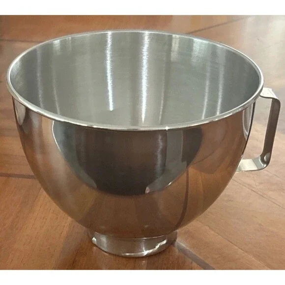 New KitchenAid K45 Mix Replacement Stainless Steel 4.5 Quart Mixing Bowl handle