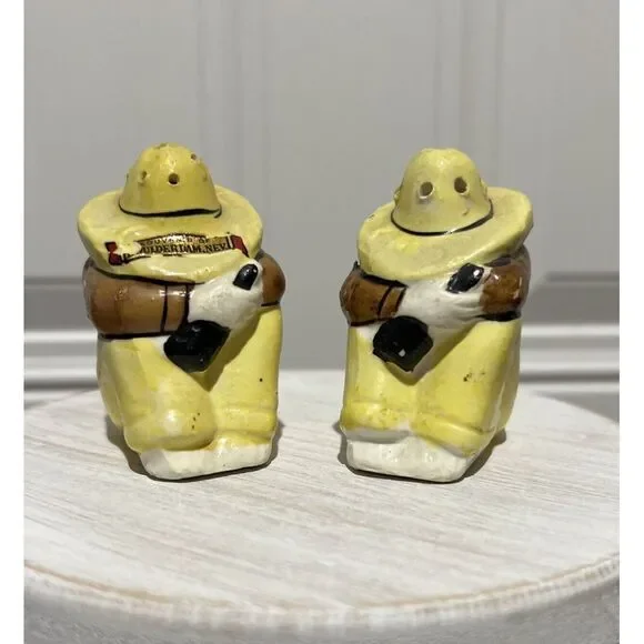 Vintage Mexican Men Salt‎ Pepper Shakers Sombrero Tequila Sitting Siesta Japan