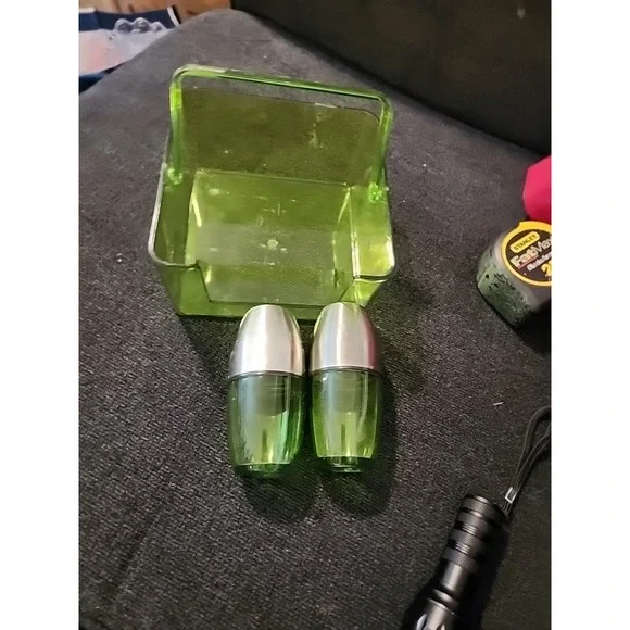 Retro/Vintage Lucite Lime Green Salt/Pepper Shaker‎ & Caddy W/Handle
