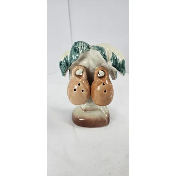 Vintage‎ Florida Coconut Palm Tree Salt Pepper Shakers Japan Souvenir Set