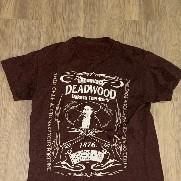 ⭐️Legendary Deadwood‎ Brown T-Shirt⭐️