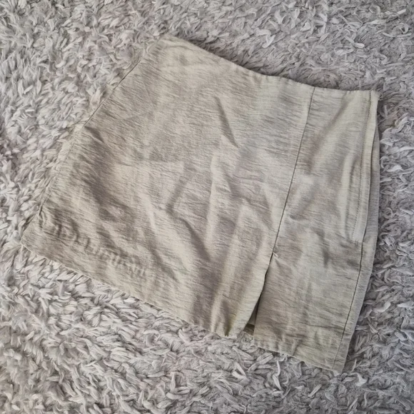 H&M Beige Mini Skirt