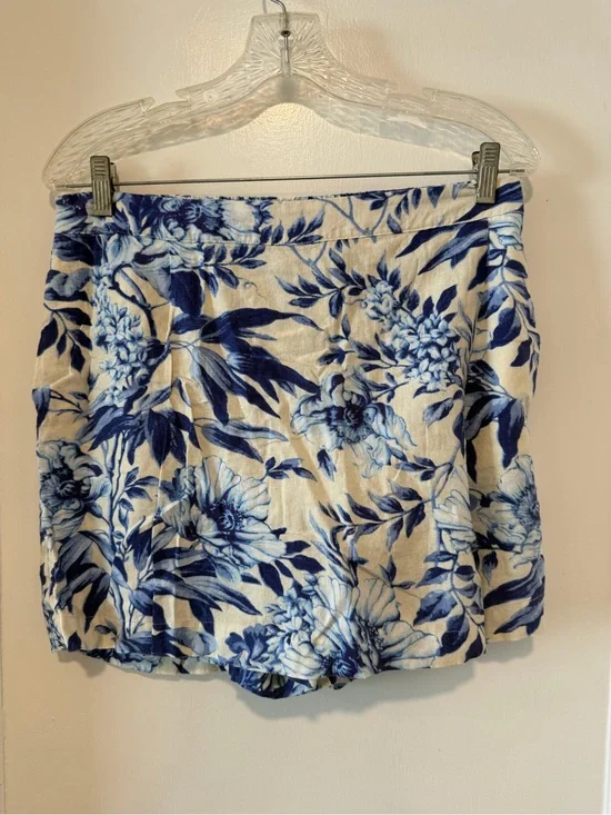 Ellen Tracy shorts