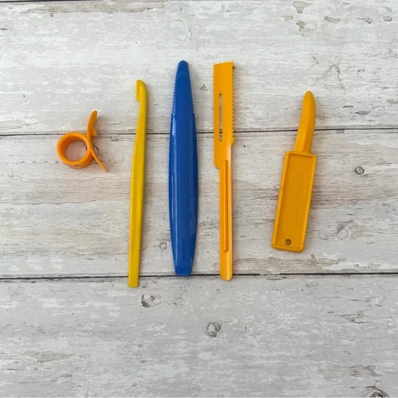 Tupperware Kitchen Tools Citrus Peeler Orange Lemon Zester Peel Set of 5