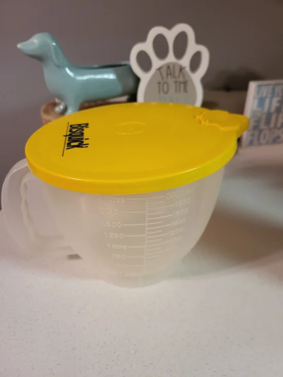 Vintage Tupperware x Bisquick 8-Cup Mix-N-Stor Batter Pitcher with Yellow Lid