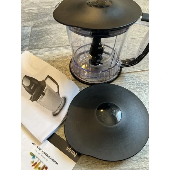 Ninja Master Prep Professional‎ QB1004 40 oz Processing Pitcher New 2 Lids Blade