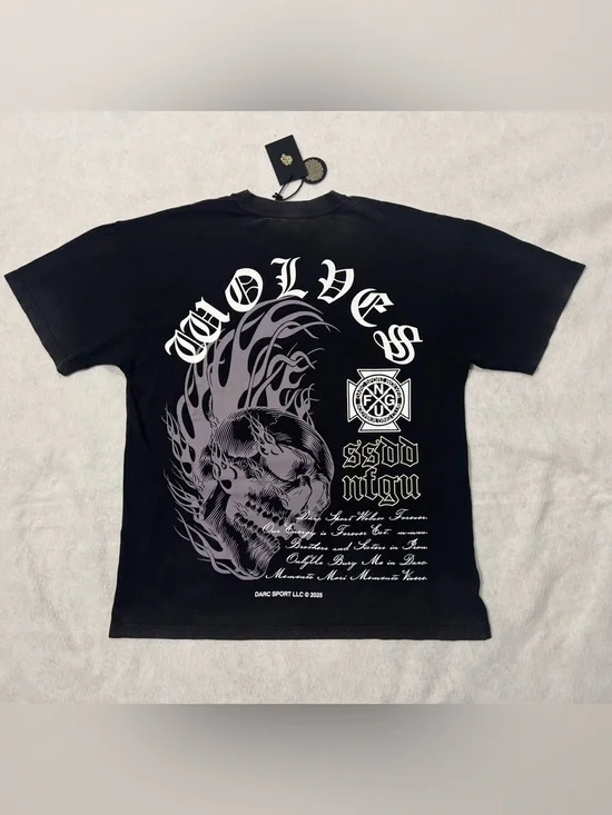 Darc Sport Wolves Through Hell Medium NWT