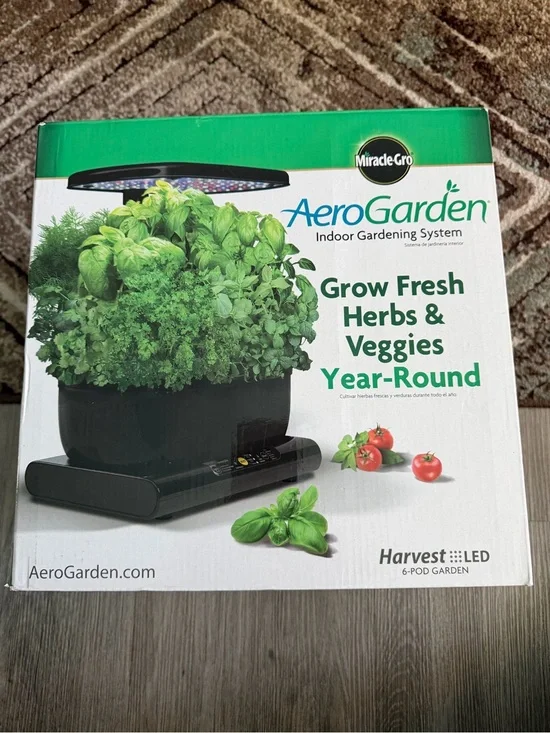 Miracle AeroGarden Harvest LED Indoor Garden — Black