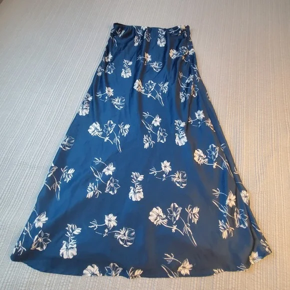Urban Outfitters Floral Maxi Skirt Teal Blue White Satin A-Line Size Medium