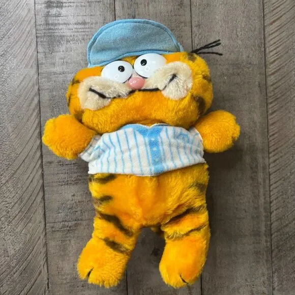 Vintage Garfield Baseball Plush Cat Stuffed Animal – 1978/1981 – Dakin