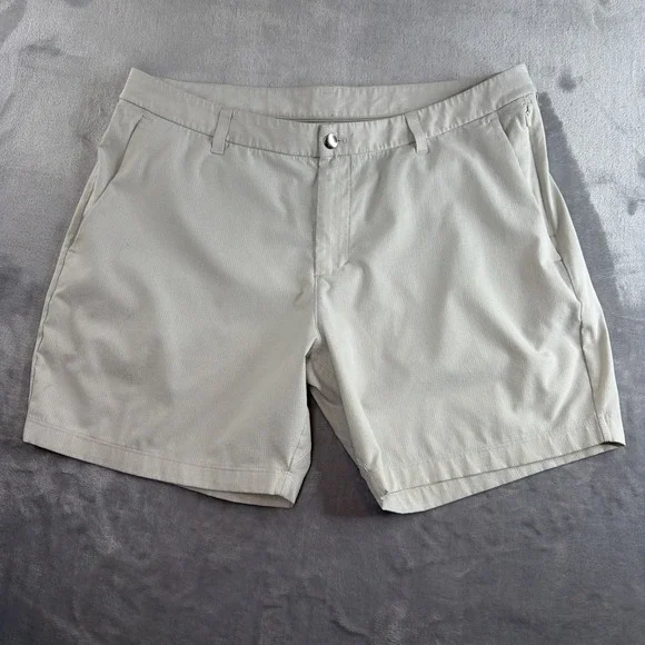 Lululemon Mens Size 38 Beige Khaki Golf Shorts Stretch Performance Pockets
