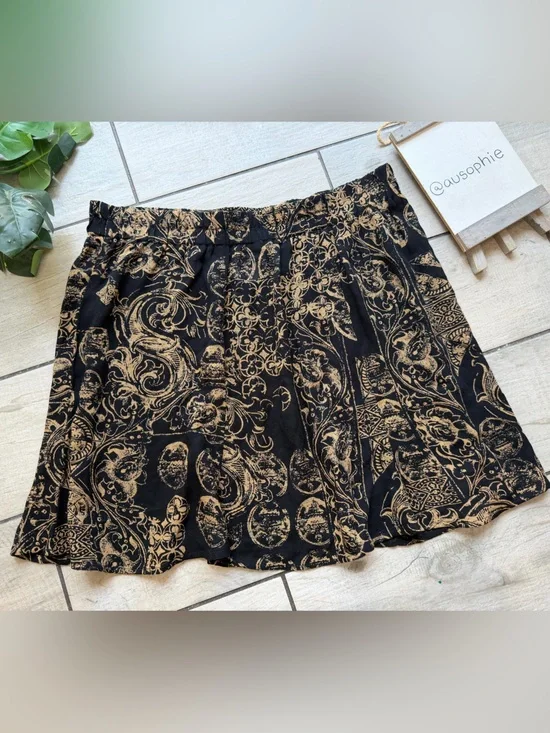 Carole Little Vintage Black & Golden Tan Filigree Patterned Mini Skirt. Size 12