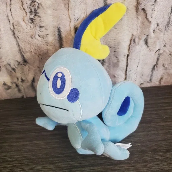 Pokemon Nintendo 2022 Sword and Shield Sobble 8