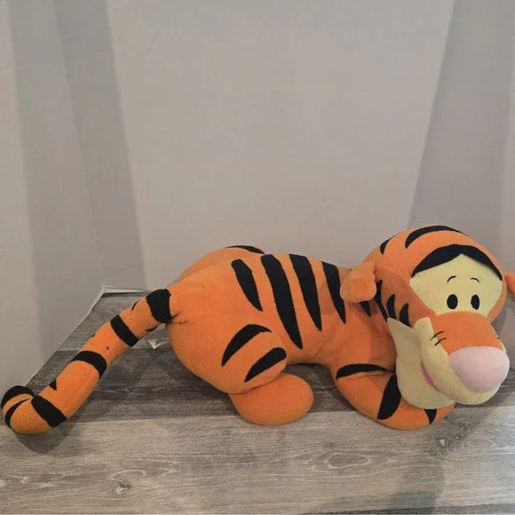 WINNIE THE POOH 2001 Lounging Tigger‎ LARGE PLUSH Disney VINTAGE Fisher-Price