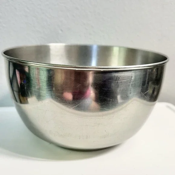 Vtg Stainless Steel Mixing Bowl 8.5