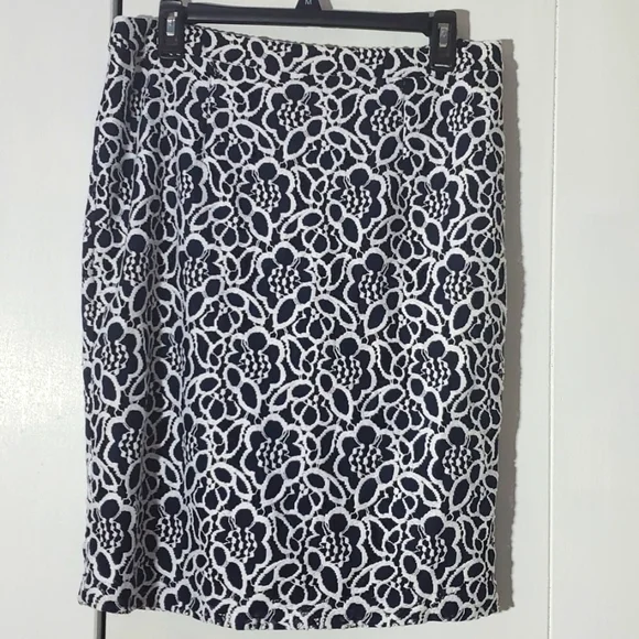Eva Mendes| Womens Navy Blue White Floral Back Slit Skirt Careerwear Sz.12