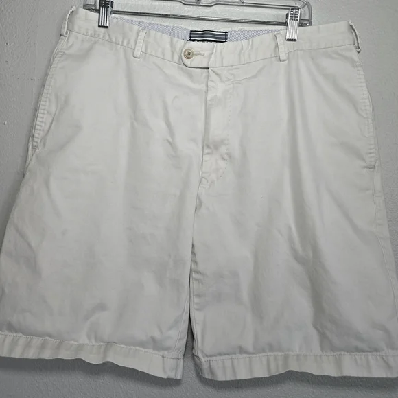 Peter Millar Wicking Golf Chino Casual Shorts Men's‎ Size 36 Ivory