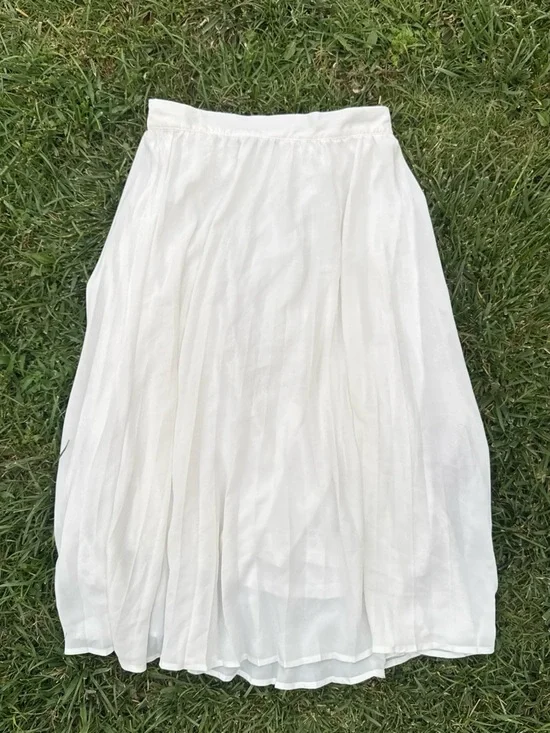 Forever 21 White Pleated Midi Skirt