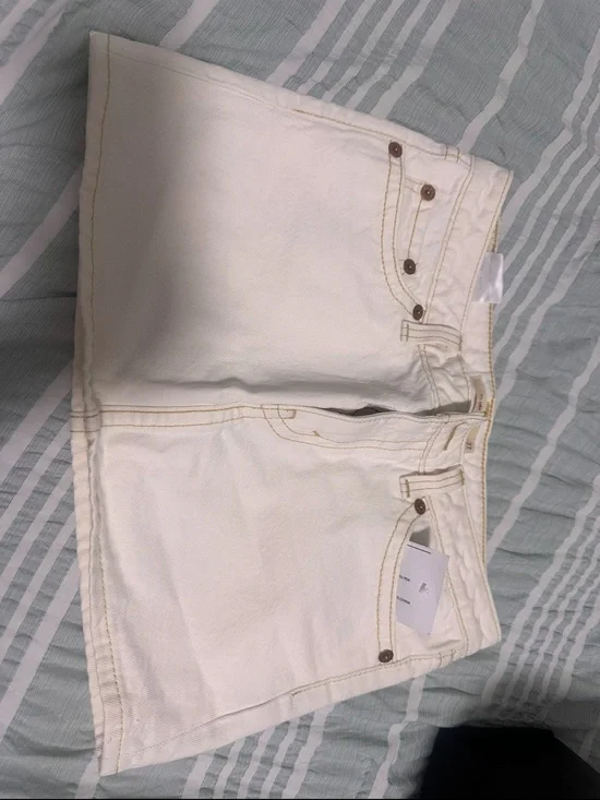 NWT Levi’s Premium XS Micro Mini Skirt White Cream Y2K Utility Contrast Stitch